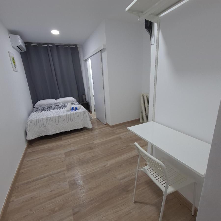 Hostal Vara Madrid Dış mekan fotoğraf